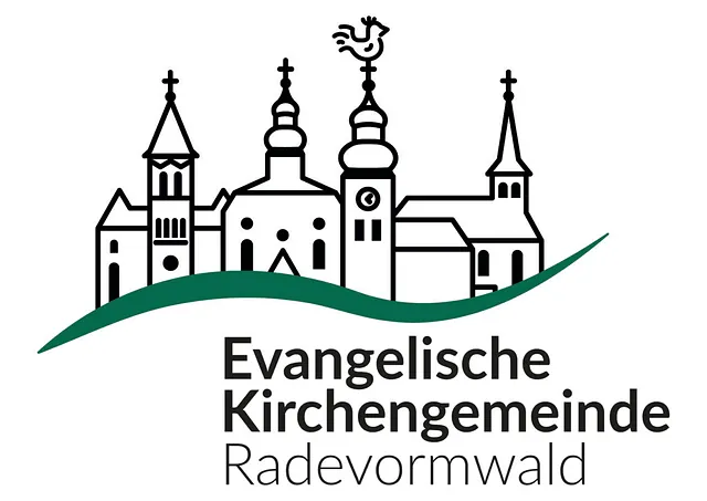 Das Logo zeigt vier Kirchen in der Silhouette begrenzt nach unten durch eine grüne Wellenlinie. Darunter der Schriftzug: Evangelische Kirchengemeinde Radevormwald 